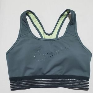 Nike Size medium workout bra